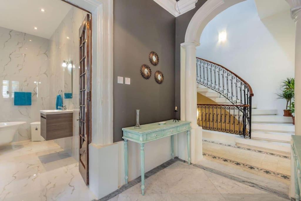 Spacious 4-Bedrooms Townhouse In Tas-สลีมา ภายนอก รูปภาพ