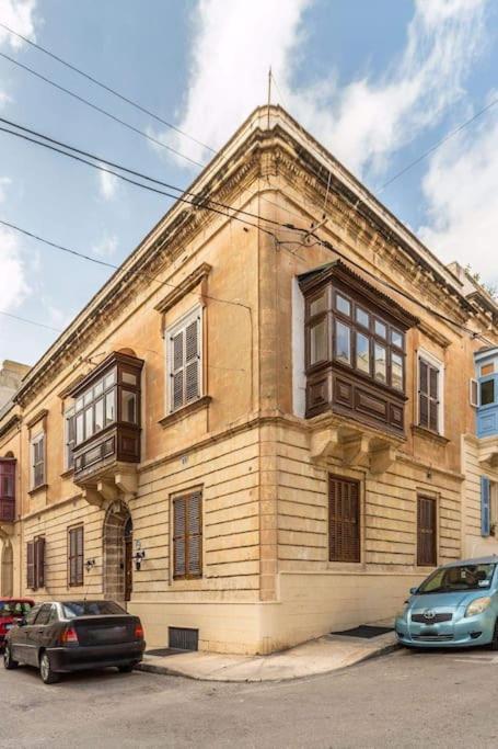 Spacious 4-Bedrooms Townhouse In Tas-สลีมา ภายนอก รูปภาพ